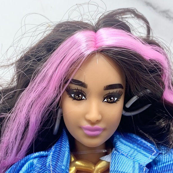 Barbie Toys Barbie Extra Doll In Basketball Jersey Dress With Pet